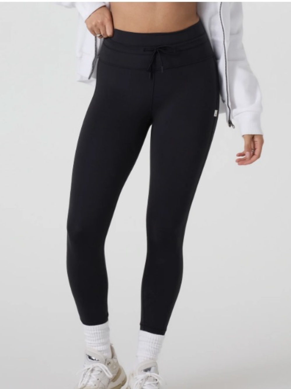 Vuori Women’s Black High-Rise Daily Form Legging - size small